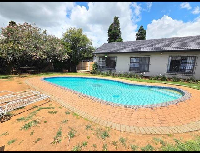 3 BEDROOM HOUSE FOR SALE IN FREEWAY PARK